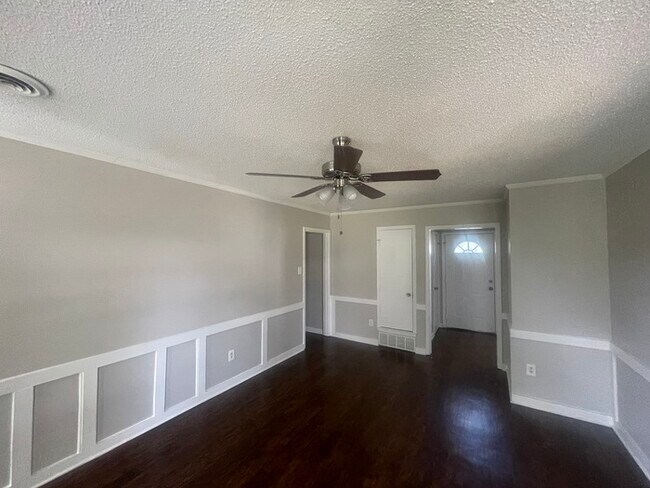 Foto del edificio - $500 OFF FIST MONTH'S RENT!