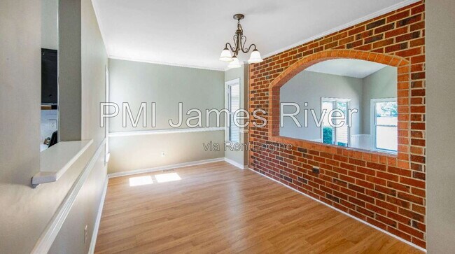Foto del edificio - 14708 Midship Woods Ct