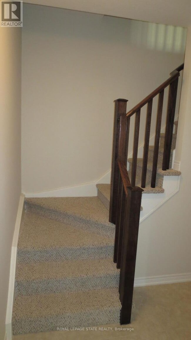 Building Photo - 12 Waterview Dr