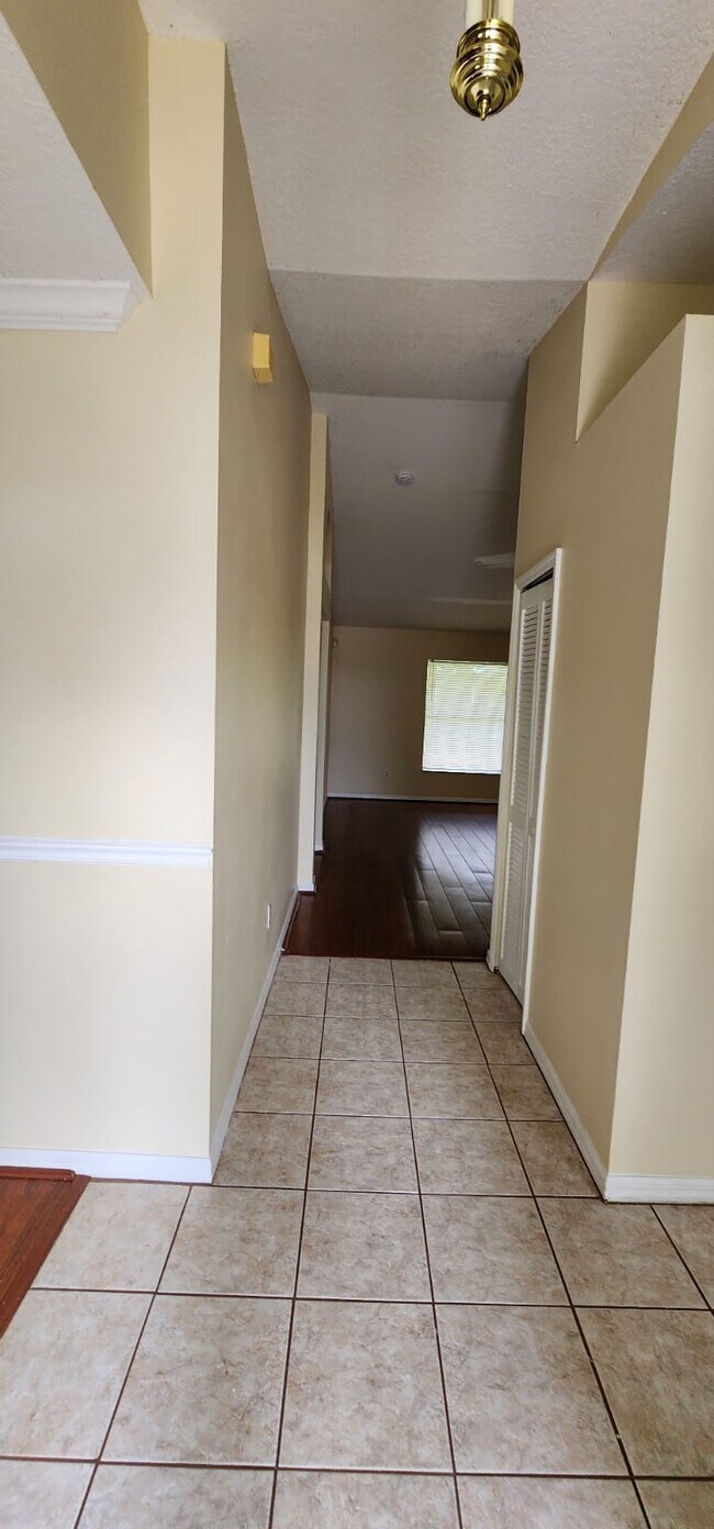 Foto del edificio - 6122 NW E Deville Cir