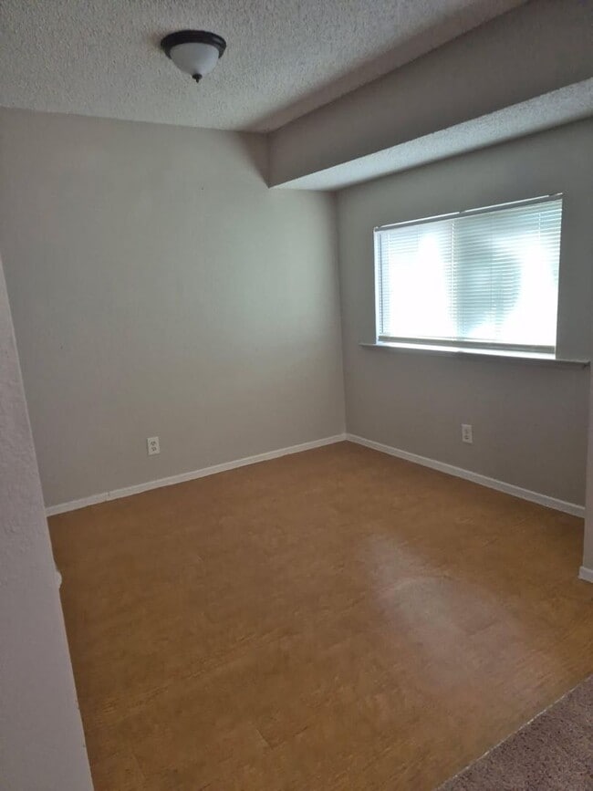 Foto del edificio - 2329 Exeter Dr