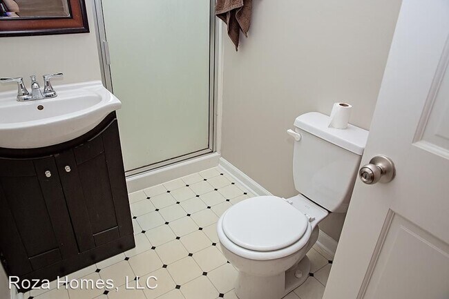 Foto del edificio - 3 br, 2 bath House - 1335 S Florence Ave