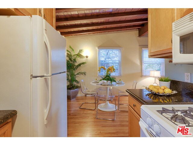 Building Photo - 3858 Goldwyn Ter