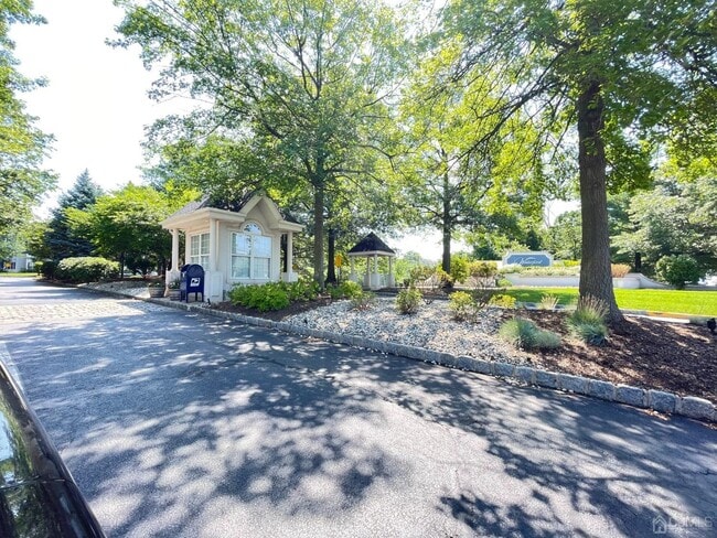 Building Photo - 434 Waterford Dr
