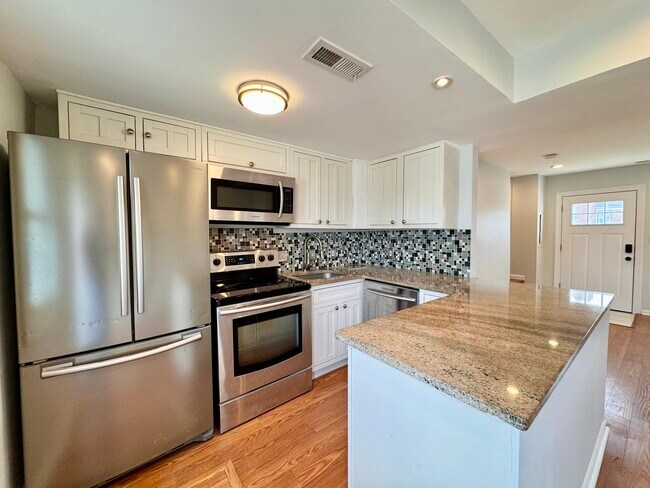 Foto del edificio - 1151 Summit St NE