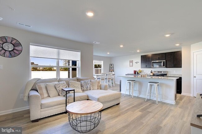 Foto del edificio - 134 Charming Frst Ave