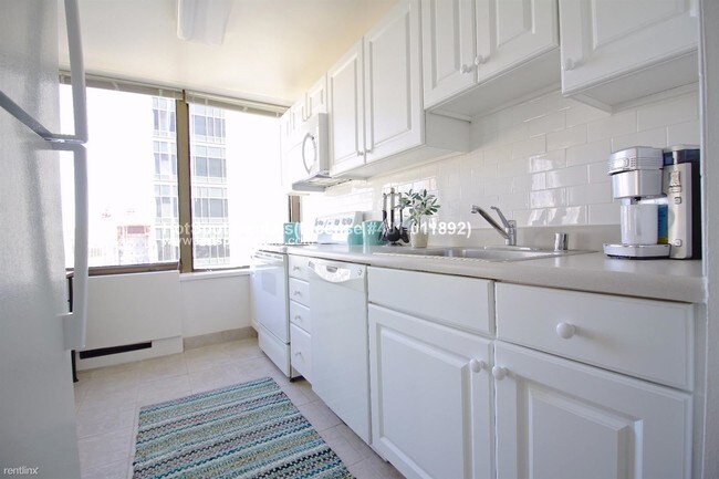 Foto del edificio - 228 E Ontario St