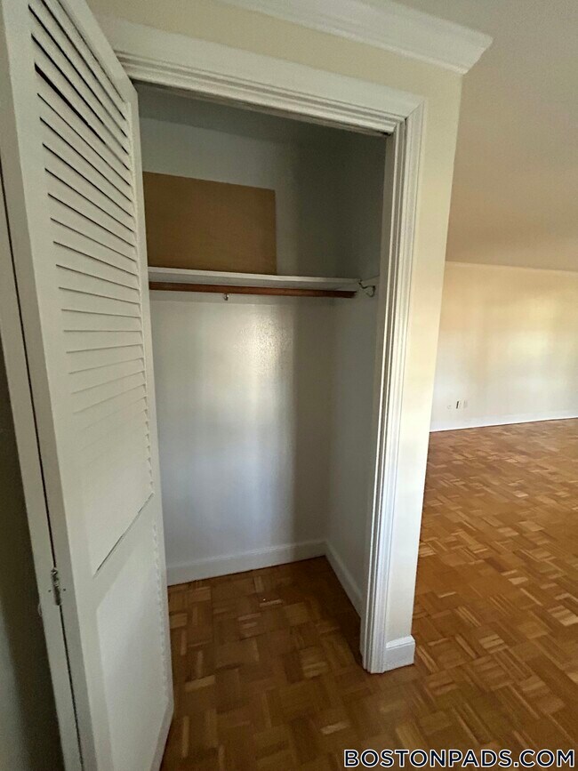 Foto del edificio - 38 Worthen Rd