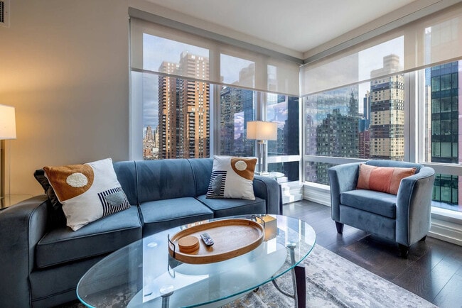 Foto del edificio - 555 10th Ave