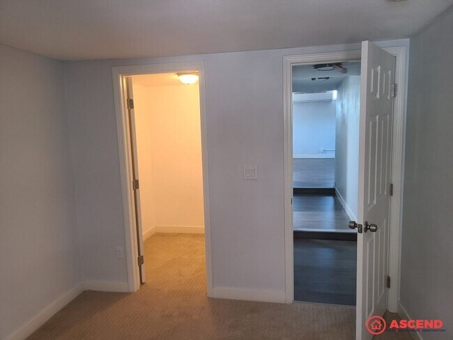 Foto del edificio - Charming 2-Bedroom Residence in the Heart of North Bakersfield
