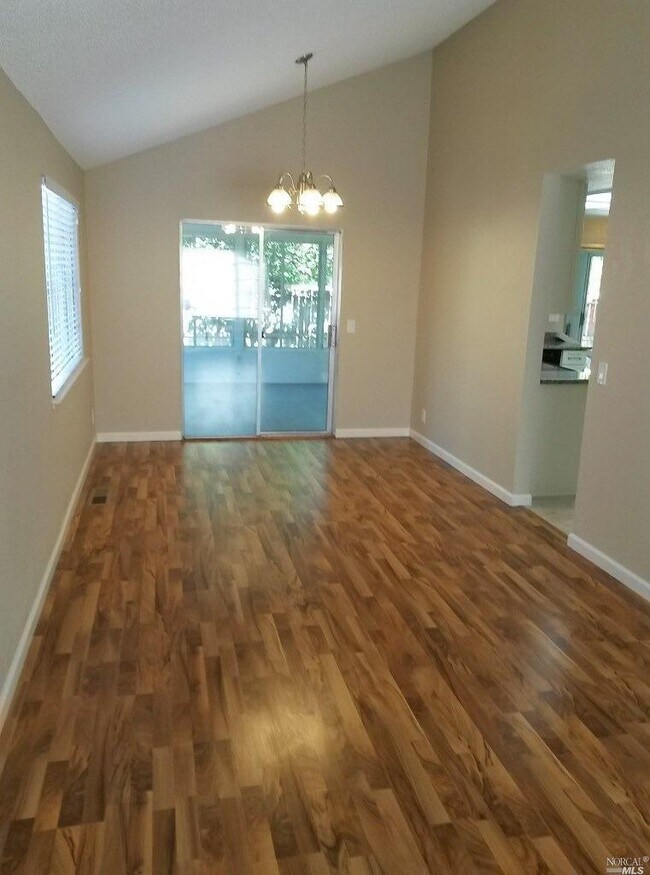 Foto del edificio - 395 Killingsworth Cir