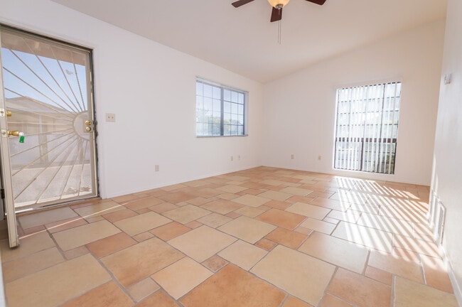 Building Photo - Charming Patio Home on Corner Lot! 2 Bedro...