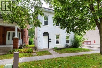 Building Photo - 118 Albion St