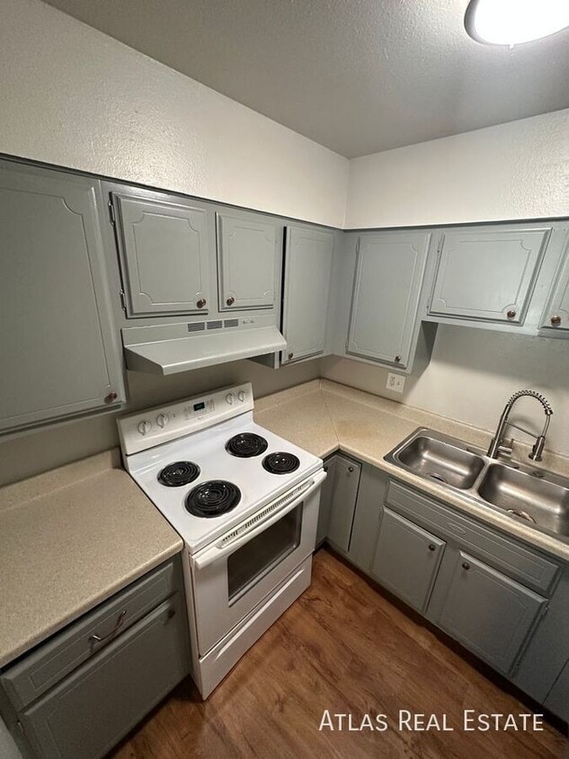 Primary Photo - 3024 W Bijou St