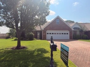 Building Photo - 31 Enclave Cir