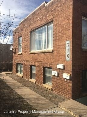 Foto principal - 315 E Flint St