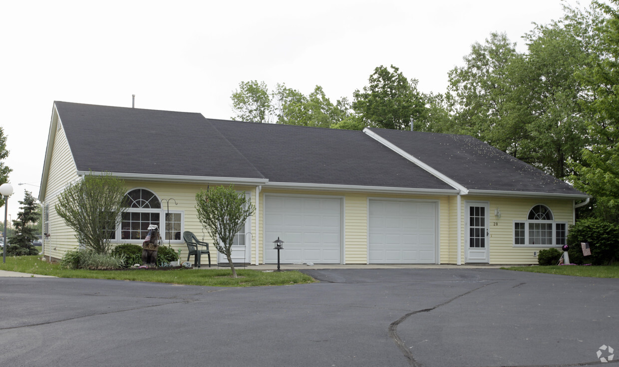 Foto principal - Eastbrook Retirement Community