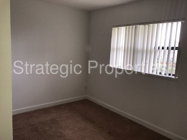 Building Photo - 4019 NW 87th Ave