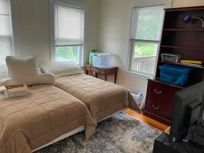 Building Photo - 866 South St