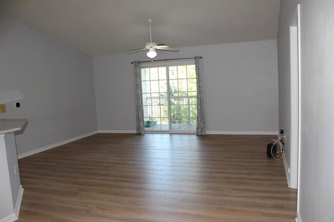 Building Photo - 7774 Essex Gate Dr