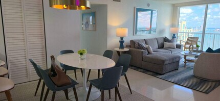 Building Photo - 1 SE 12th St