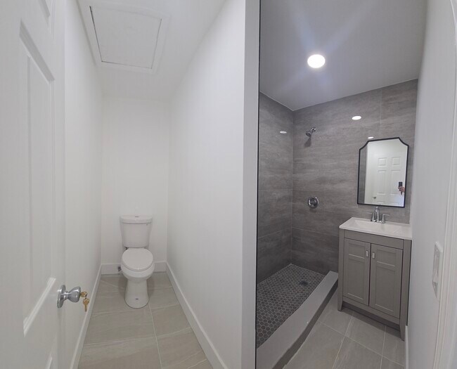 Building Photo - 9610 Johnson St