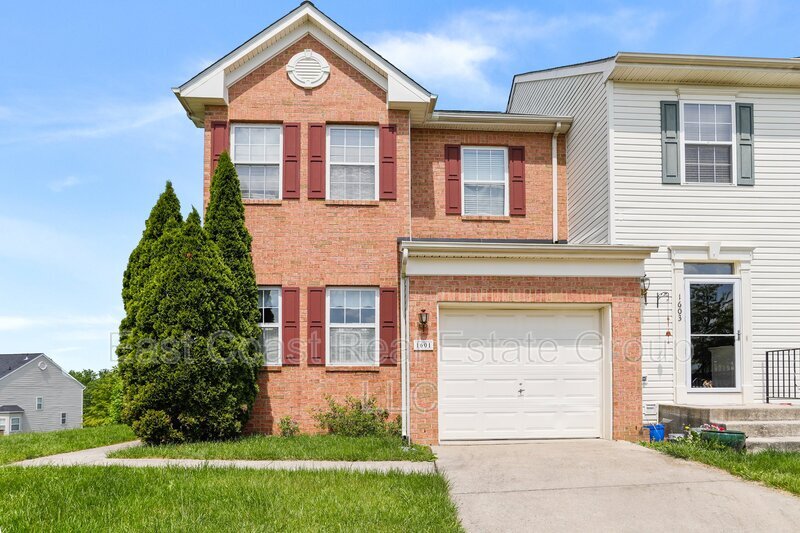 1601 Pullman Ct, Mount Airy, MD 21771 Townhome Rentals in Mount Airy