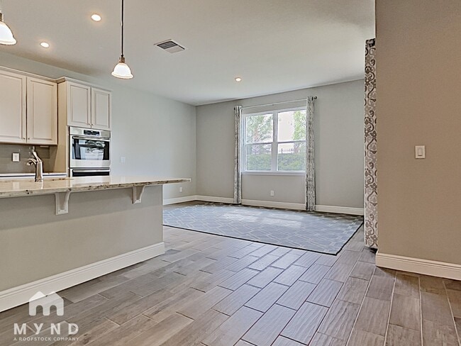 Building Photo - 11306 Emerald Shore Dr