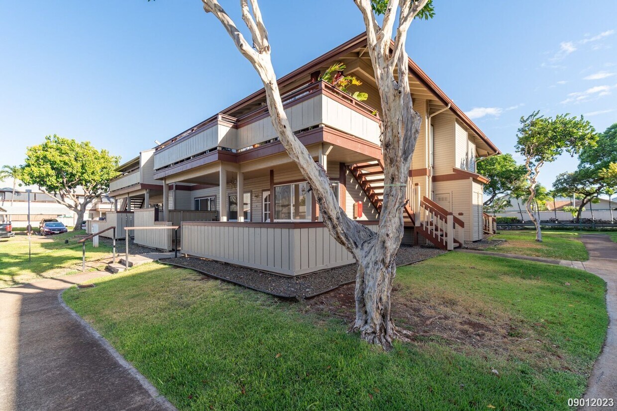 Foto principal - Palm Court, $2645, 2br/2ba Townhouse w/2 p...