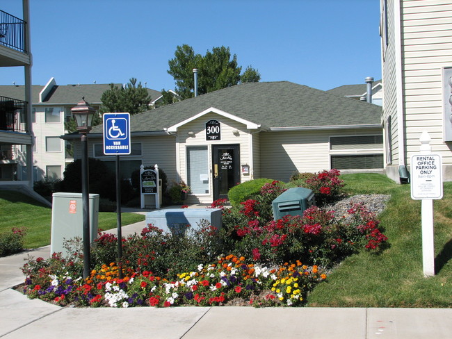 Building Photo - Aspen Hills Apartments