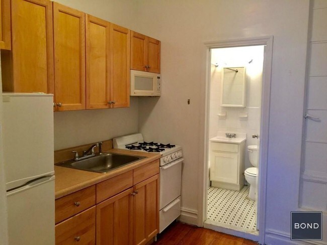 Foto del edificio - 421 E 80th St