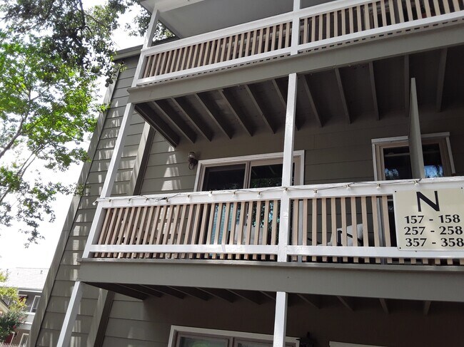 Building Photo - 2300 Nacogdoches Rd