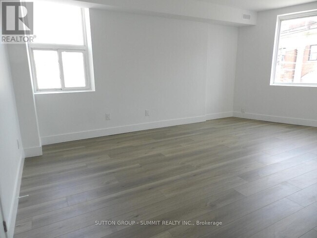 Photo du bâtiment - 577 Gerrard St E
