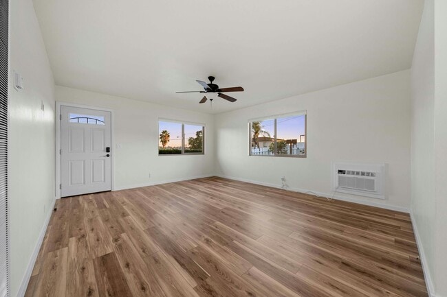 Building Photo - 2039-41 Bonita St