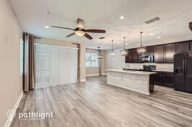 Building Photo - 1484 Groundsel Lane
