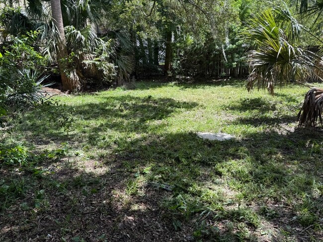 Foto del edificio - 1583 Garden Ave