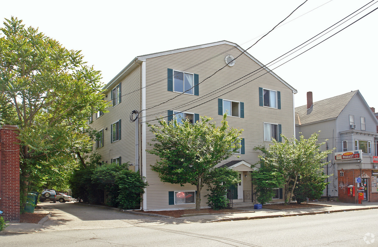 Building Photo - 70-72 W Hollis St