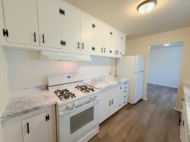 Building Photo - 2559 Ballantyne Dr