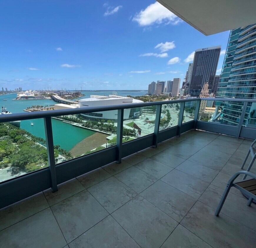 Primary Photo - 900 Biscayne Blvd