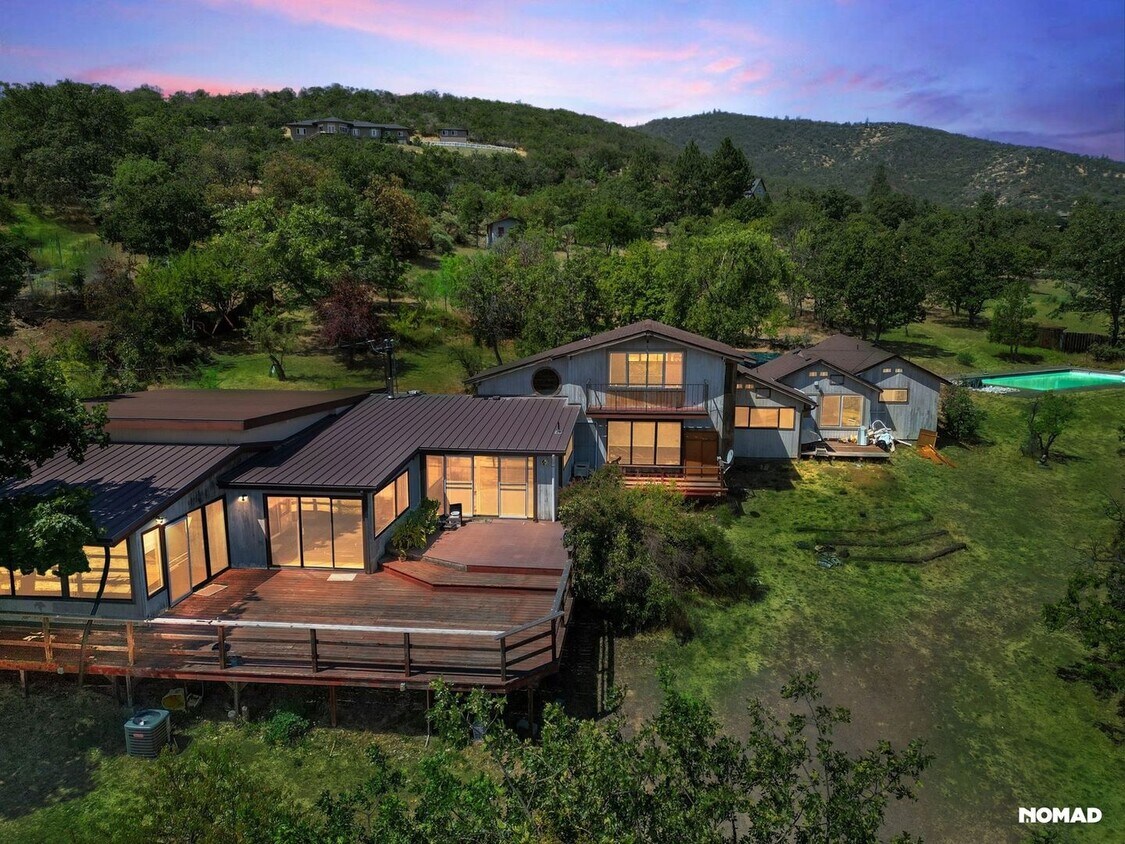 Foto principal - Soulful Mountain Sanctuary in Ashland - Av...