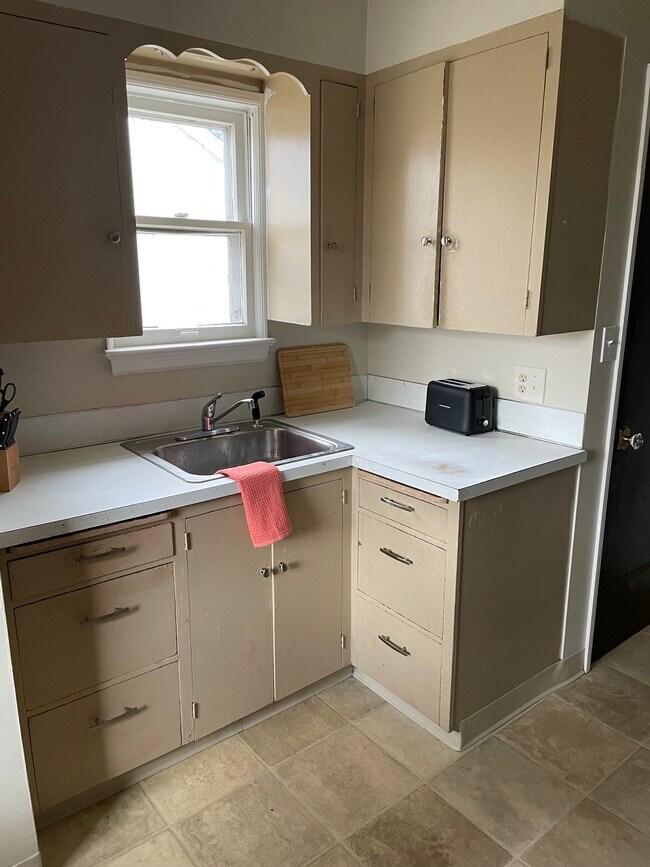 Foto del edificio - 829 Custer Ave