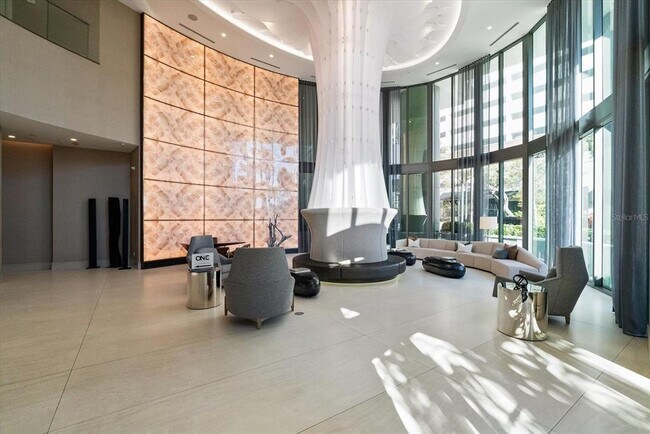 Foto del edificio - 100 1st Ave N
