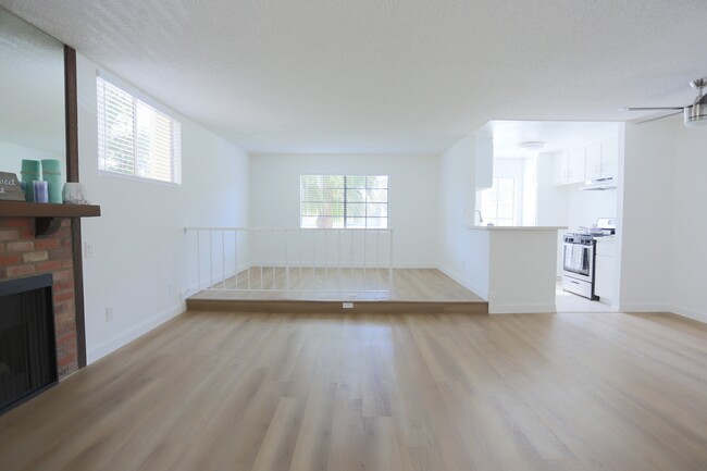 Building Photo - 4452 Ensign Ave