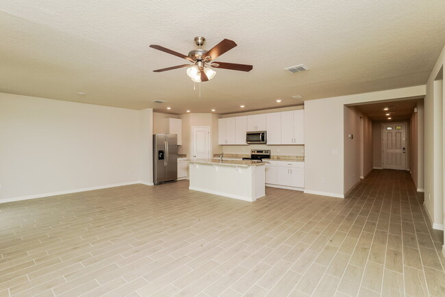 Building Photo - 39013 Harlow Rose Dr