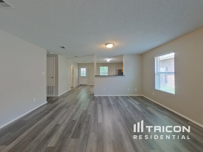 Building Photo - 5221 Bedfordshire Dr