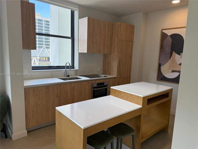 Foto del edificio - 11 NE 6th St