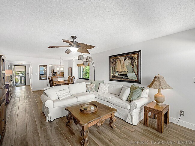 Foto del edificio - 175 SE St Lucie Blvd