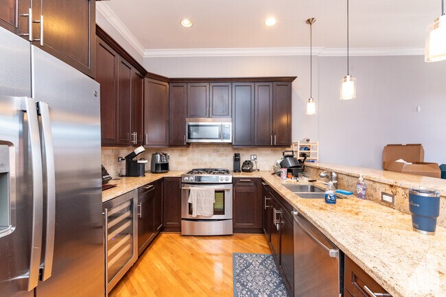 Foto del edificio - 2901 N Halsted St