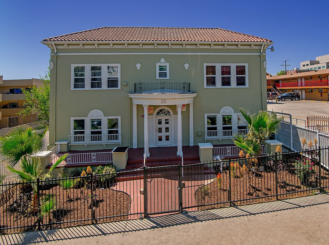 Primary Photo - 415 S Westlake Ave