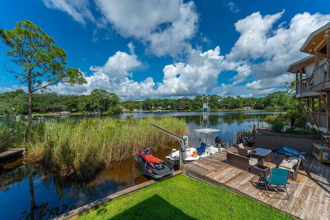 Foto del edificio - 200 White St